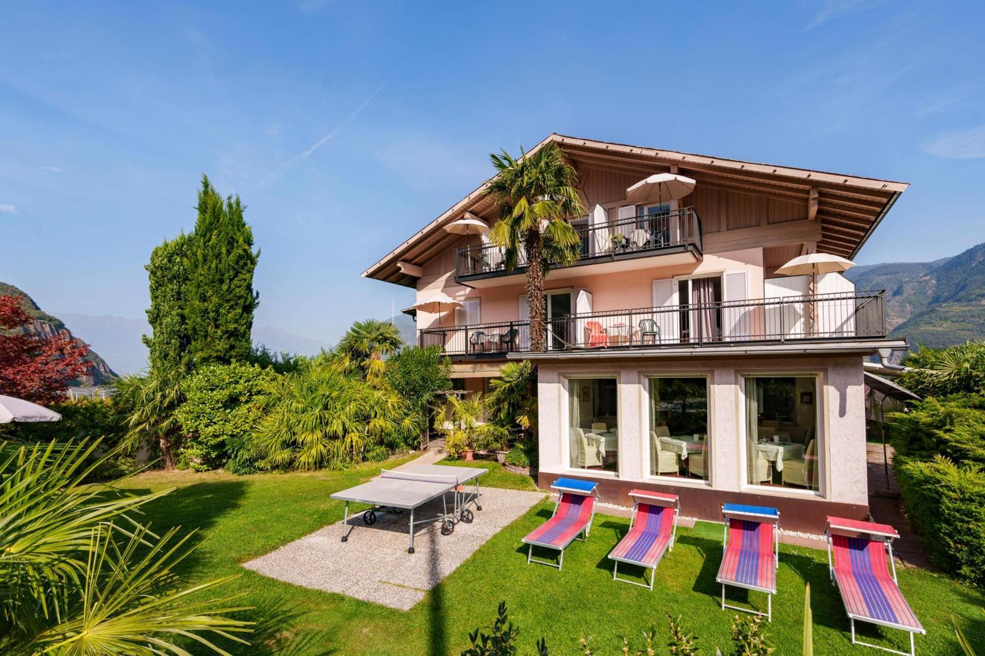 Hotel Appartement Lahngut Nalles Bagian luar foto